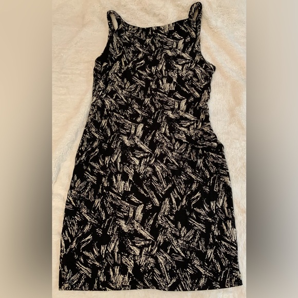 Ann Taylor dress, sleeveless, pre-loved but in good condition - Picture 2 of 8